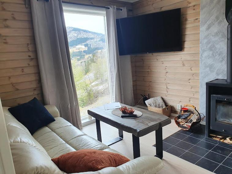 شقة Molden 2-Fjellutsikt Og Jacuzzi Tilgang. Luster المظهر الخارجي الصورة
